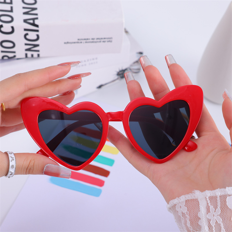 sunglasses heart-shaped