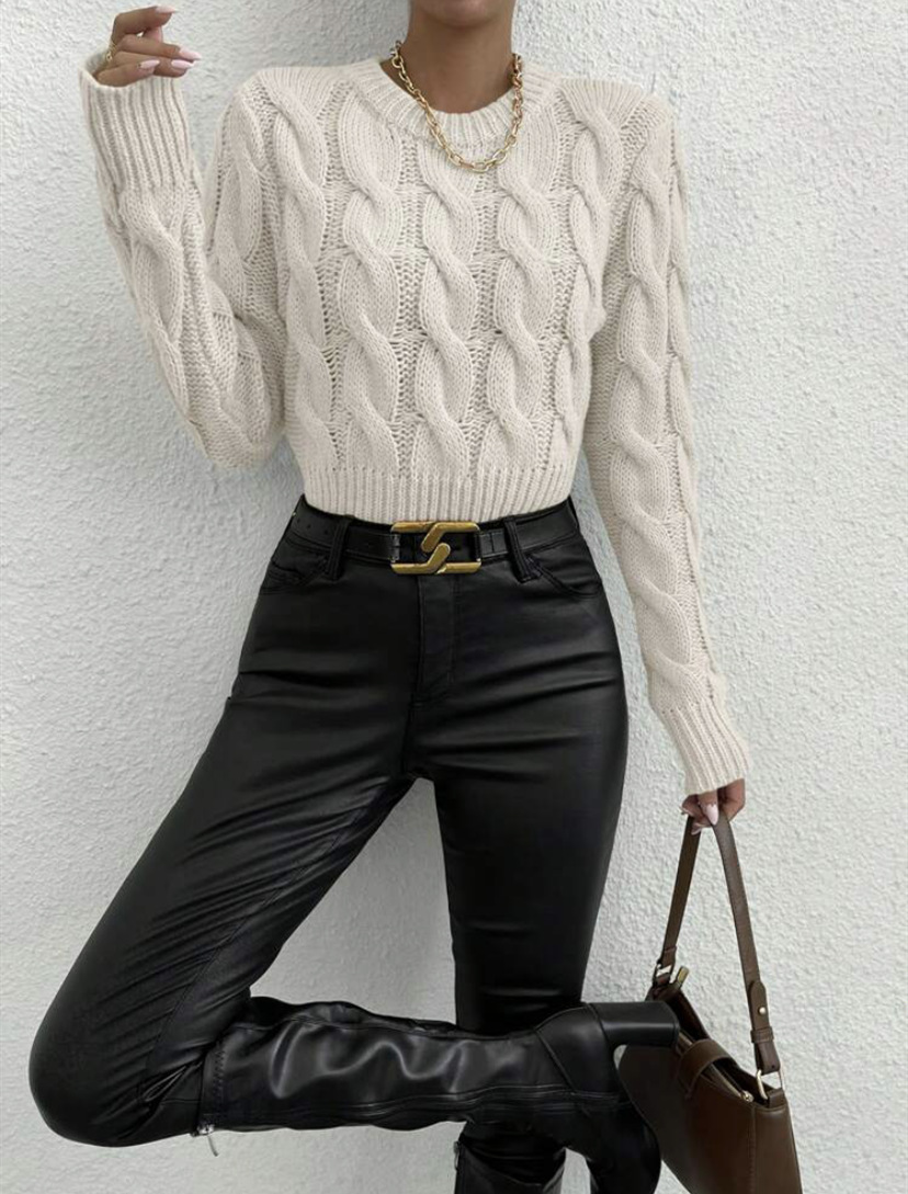 Oversized striktrøje til kvinder med kabelmønster vinter_voghion.com