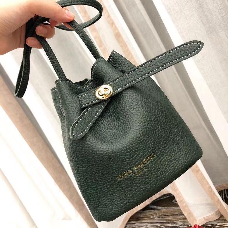 头层荔枝缩纹牛皮头层1.8-2.0mm全粒面荔枝纹牛皮头层箱包皮料X20