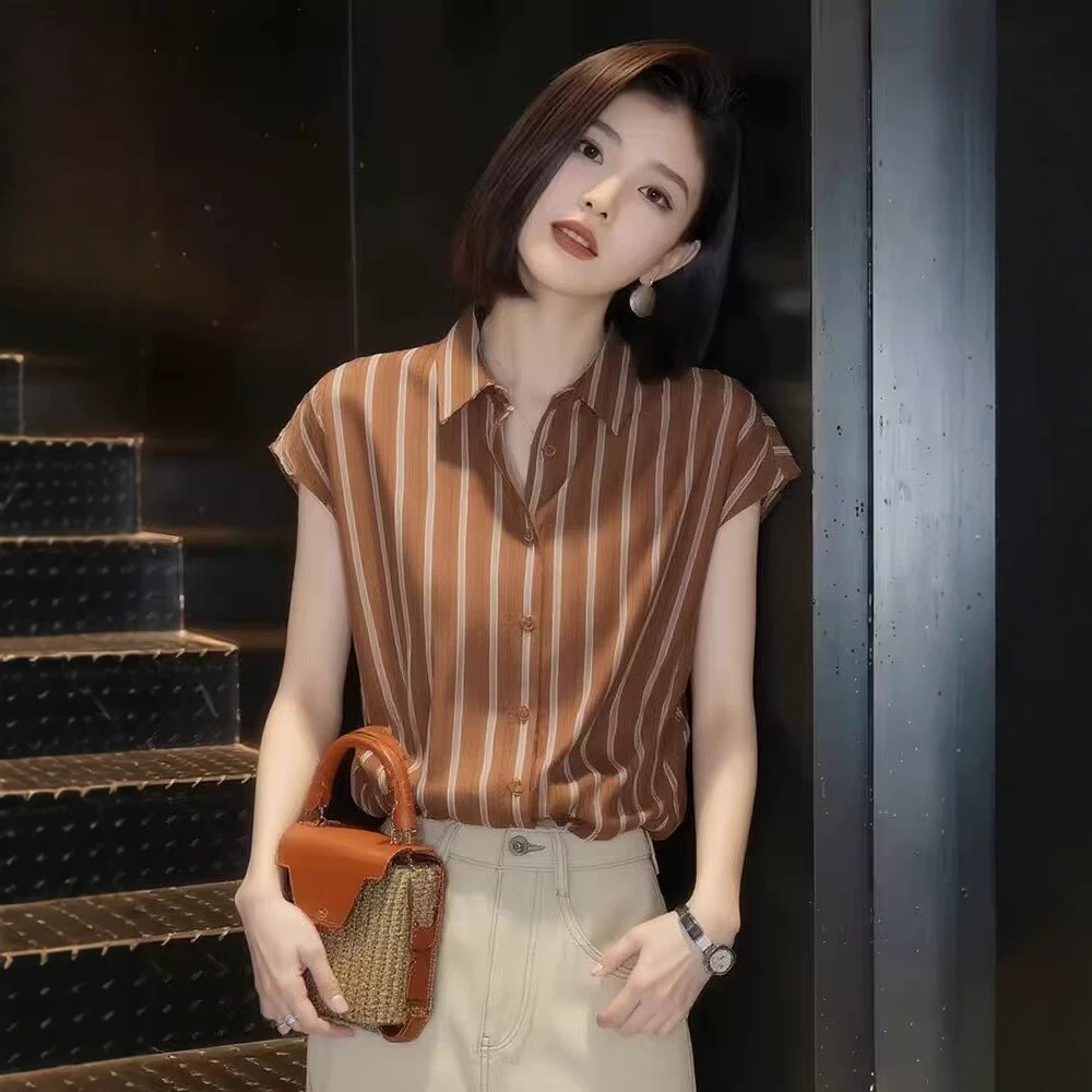 Áo sơ mi nữ sọc kẻ cổ bẻ cài cúc đơn phong cách Hồng Kông — Sọc nâu chi tiết 3