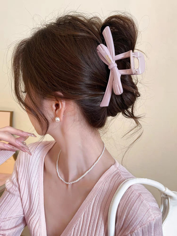 2025年新作フレンチサテン三角グリッパー、女性用ハイエンド後頭部ヘアシャーククリップ、気質と多用途のヘアアクセサリー|undefined
