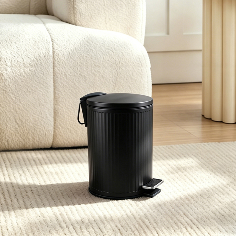 Cross-border 3L Round Matte Black Roman Pattern Trash Can, Light Luxury with Lid, Pedal-operated Storage Bin for Home Bathroom