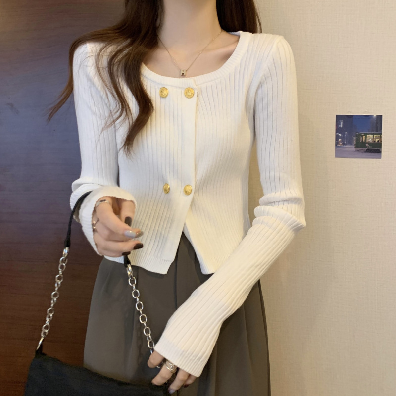 【中国直邮】茵如澜 复古方领秋冬新款小众百搭修身针织开衫 白色