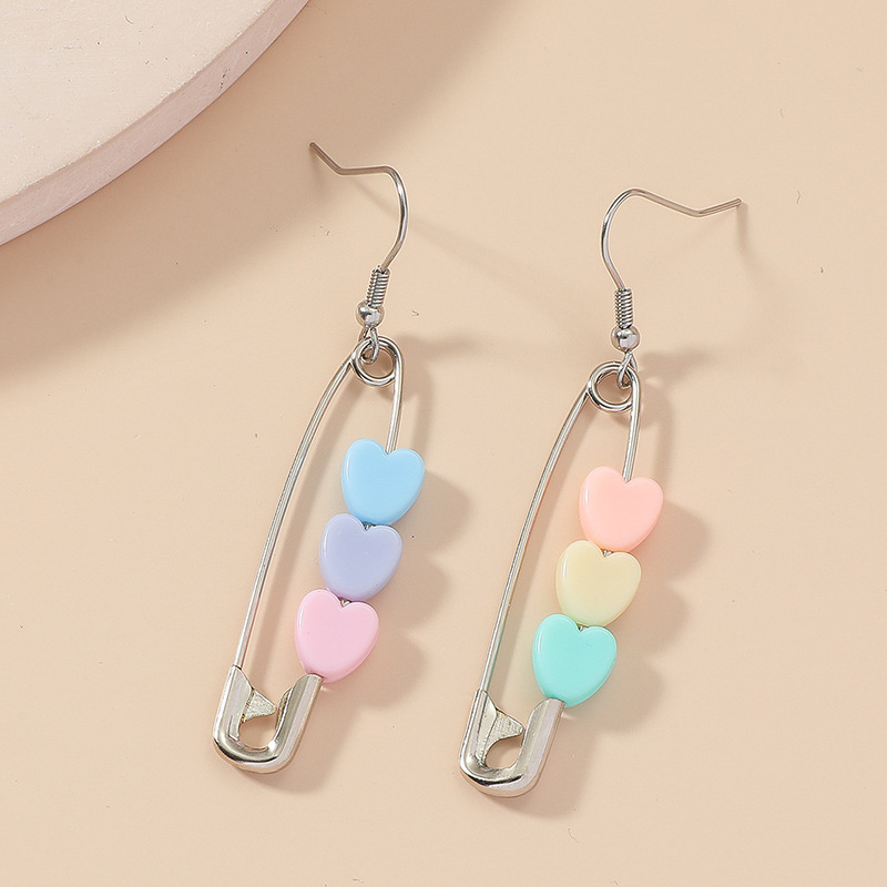 Korean Style Paper Clip Macaron Color Heart Shaped Alloy Earrings Wholesale display picture 2