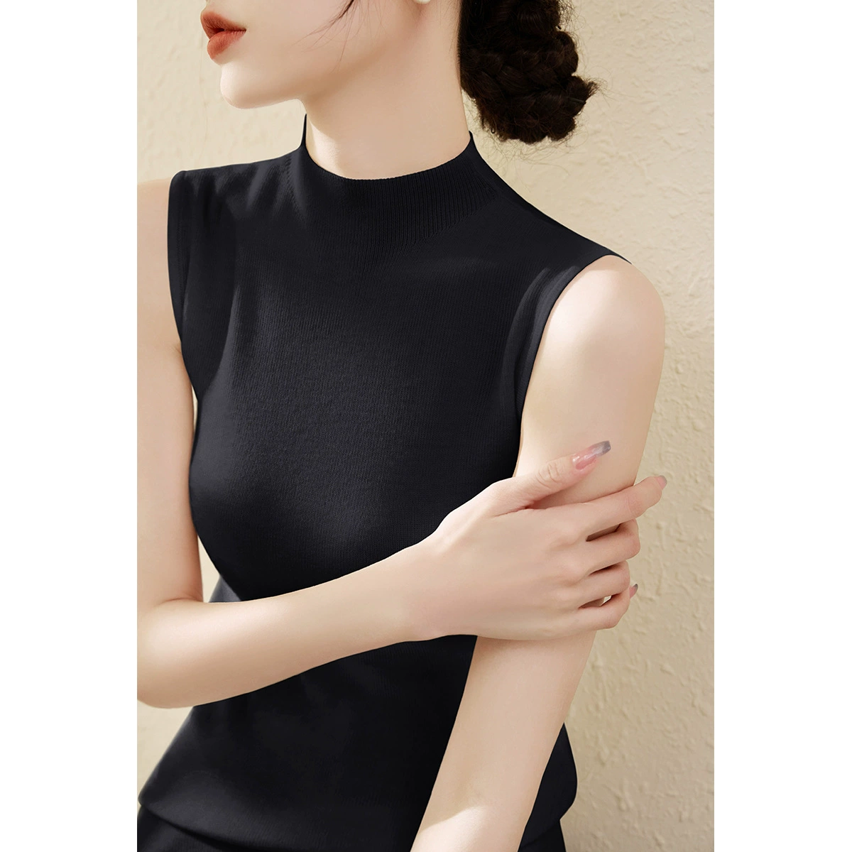 2025 New Autum High-Neck Sleeveless Slim Knitted Knitwear Women's Thin Pullover Elegant Versatile Top A5580