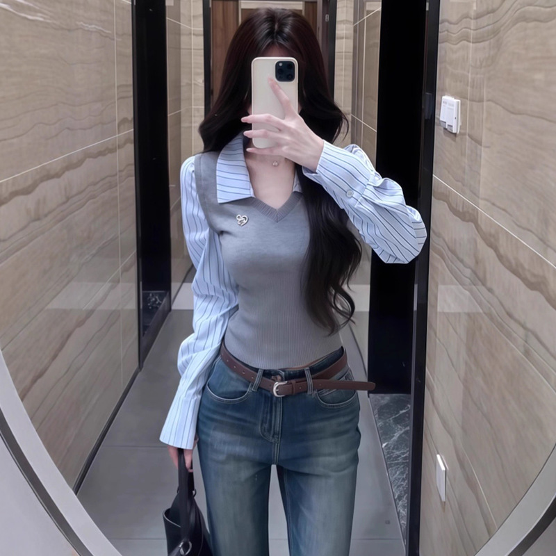 Korean-Style Striped Faux Two-Piece Patchwork Long-Sleeve T-Shirt for Women, Autumn Design with a Unique and Chic Slim-Fit Top Korean-Style Striped Faux Two-Piece Patchwork Long-Sleeve T-Shirt for Women, Autumn Design with a Unique and Chic Slim-Fit Top