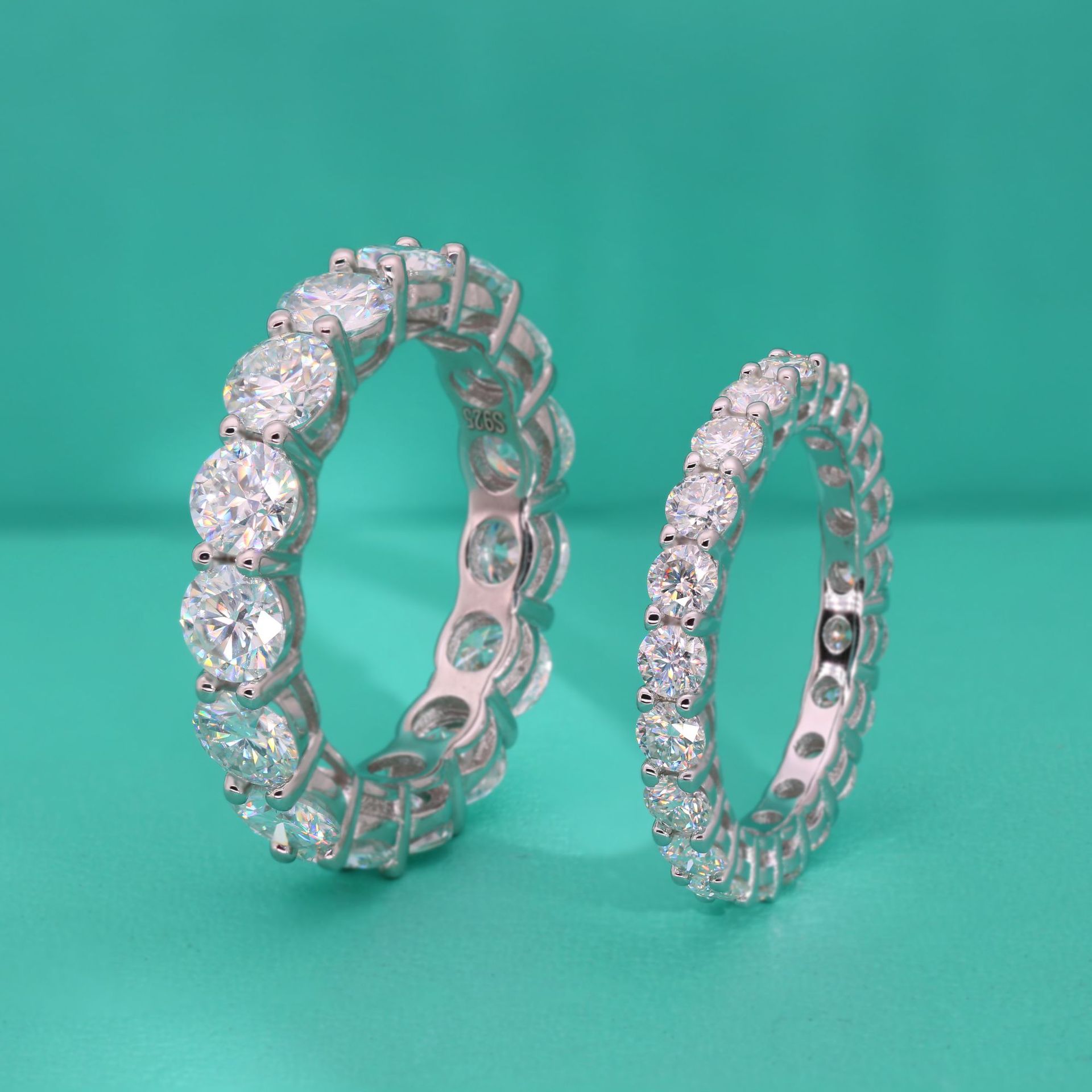 Ig Estilo Dama Redondas Color Sólido Plata Esterlina Moissanite De Alto Carbono Anillos De Diamante A Granel display picture 1