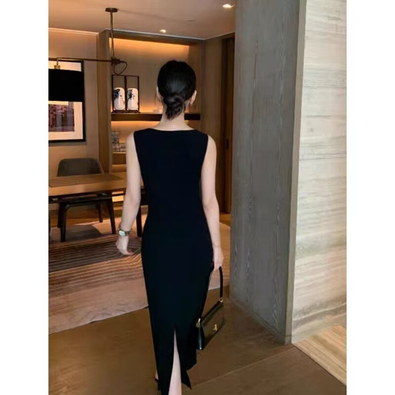 TZ6707简约黑色圆领无袖连衣裙女夏收腰褶皱优雅气质后开叉长裙子|undefined