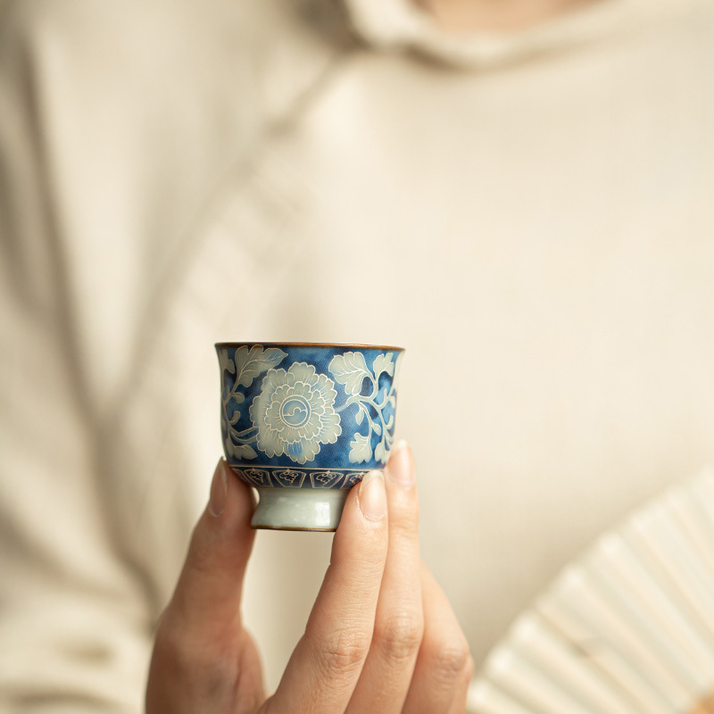 Imitation Song Dynasty Ru Kiln Yuan Blue and White Tea Cup Master Cup Guest Cup Ceramic Tea Set Goblet with Cracked Surface for Growing Peonies Tea Cup