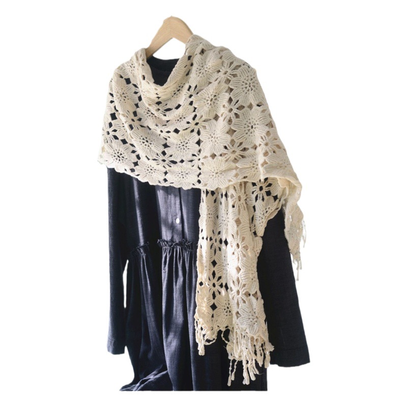 Retro elegant cotton handmade crocheted neck protection shawl travel travel embroidery solid color long warm scarf
