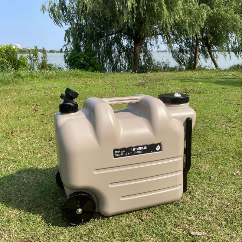 工場直接供給キャンプ屋外 PE バケツポータブルトロリー車輪付き蛇口大型ケトル車の水貯蔵タンク|undefined