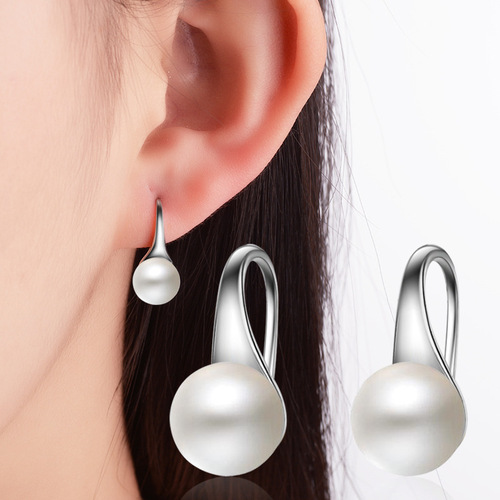 Versatile fashionable pearl earrings and earring hooks Japanese and Korean fashion earrings ear hooks