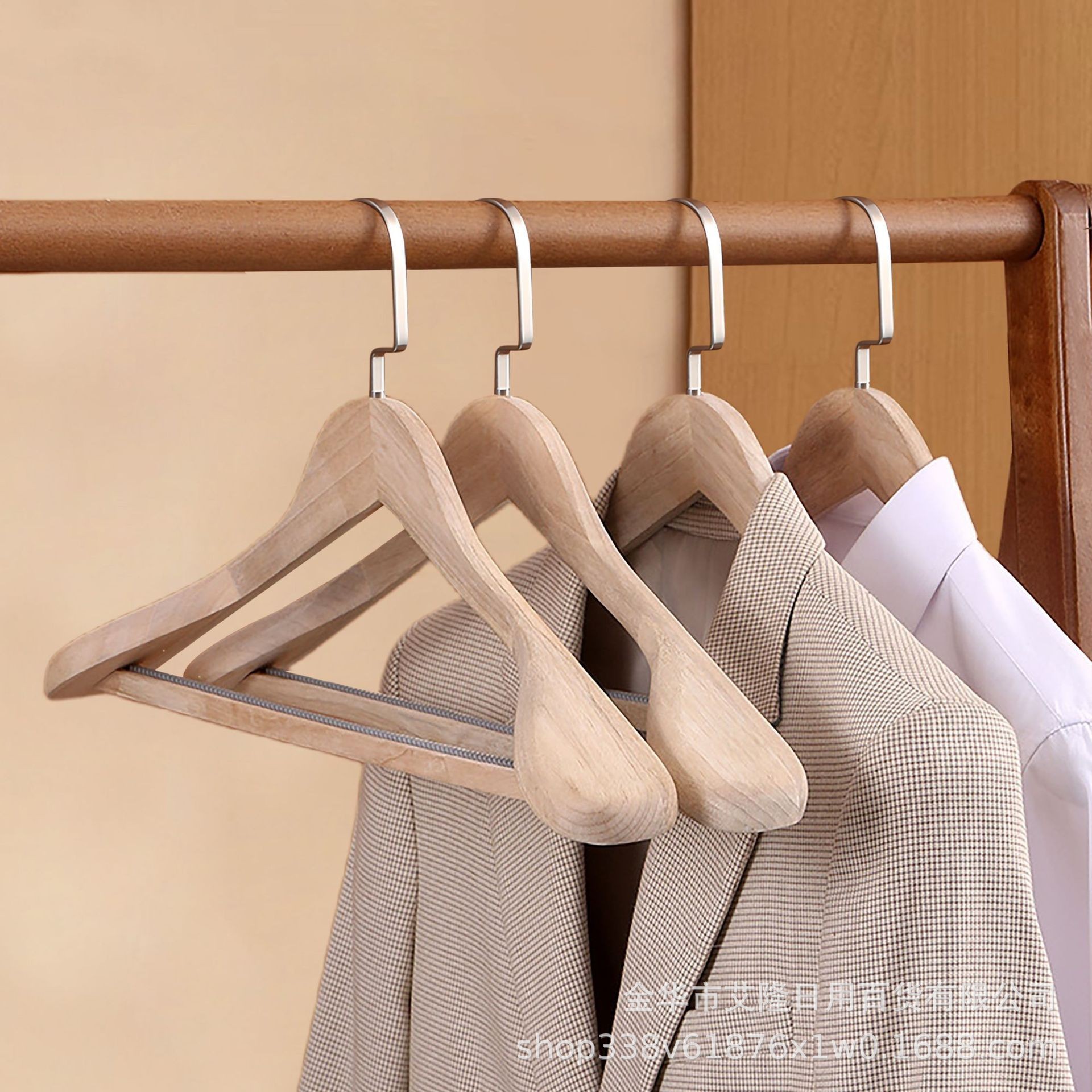 Percha de ropa de madera de campáfora hogar color tronco ancho de hombro sin trajes de ropa de madera colgante de pantalones adultos sin pintura