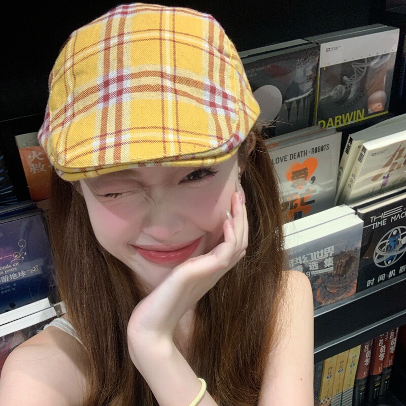Japanese Retro Plaid Forward Cap for Female Art Students, British Painter Style, Face-Slimming Beret, Duckbill Hat, Trendy