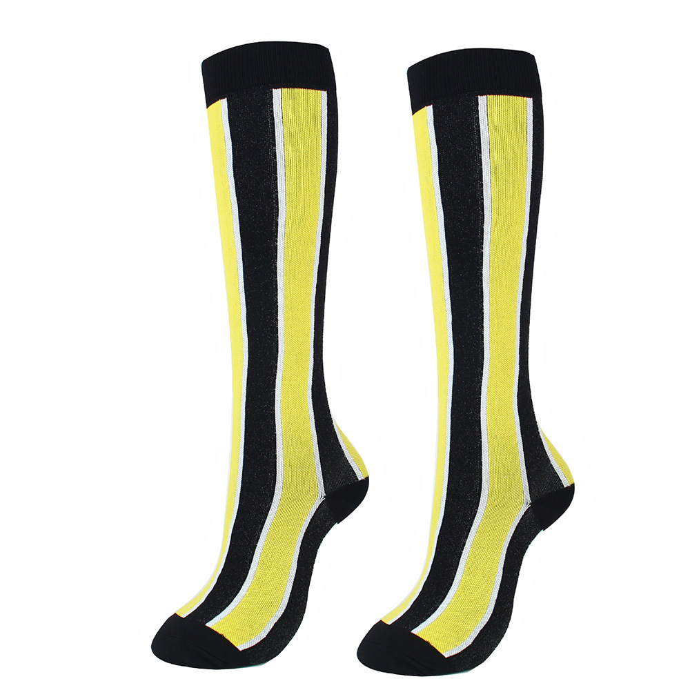 검은 색과 노란색 줄무늬