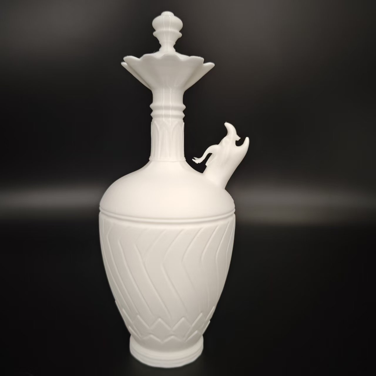 Acción del delta rara colección de botellas de porcelana blancas, botellas de porcelana famosas, materiales rojos, colecciones de regalos, juegos de IP periféricos