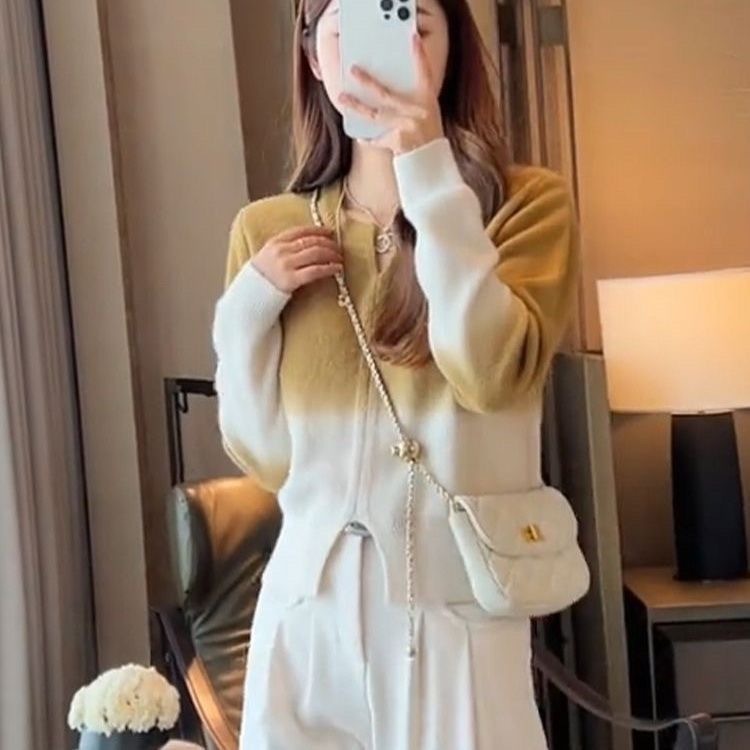 高级感粉色渐变色v领开叉毛衣女秋冬针织内搭打底衫修身短款上衣|undefined