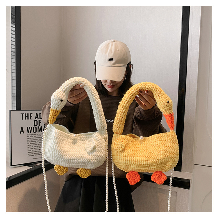 Women's Plush Animal Cute Square Open Shoulder Bag display picture 1