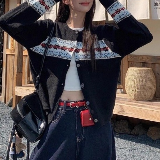 Fair-Isle Korean-style Isle of Man jacquard round-neck knitted cardigan for women, vintage color-blocked sweater, women's clothing, cross-border Fair-Isle Korean-style Isle of Man jacquard round-neck knitted cardigan for women, vintage color-blocked sweater, women's clothing, cross-border