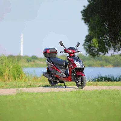 Brand New Domestic Fuel Scooter, High Power, Long Battery Life, Fuel-Saving Motorcycle, Adult Commuting and Long-Distance Running King
