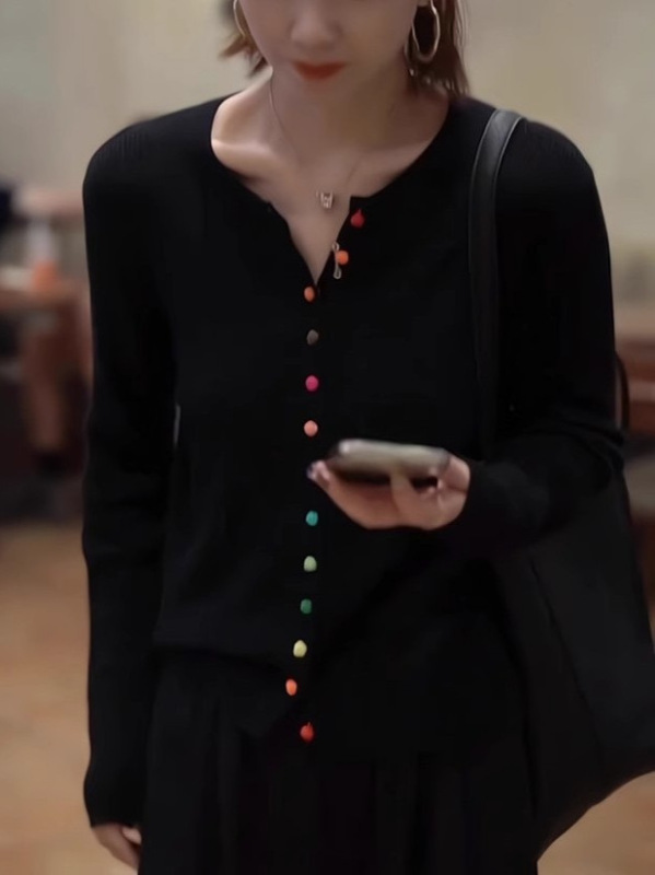 欧货重磅早秋2025新款黑色针织开衫长袖小众洋气女装高级感上衣潮|undefined