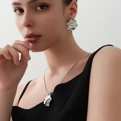 卡娜米娜 个性小众褶皱不规则方形项链女 ins冷淡小众轻奢毛衣链