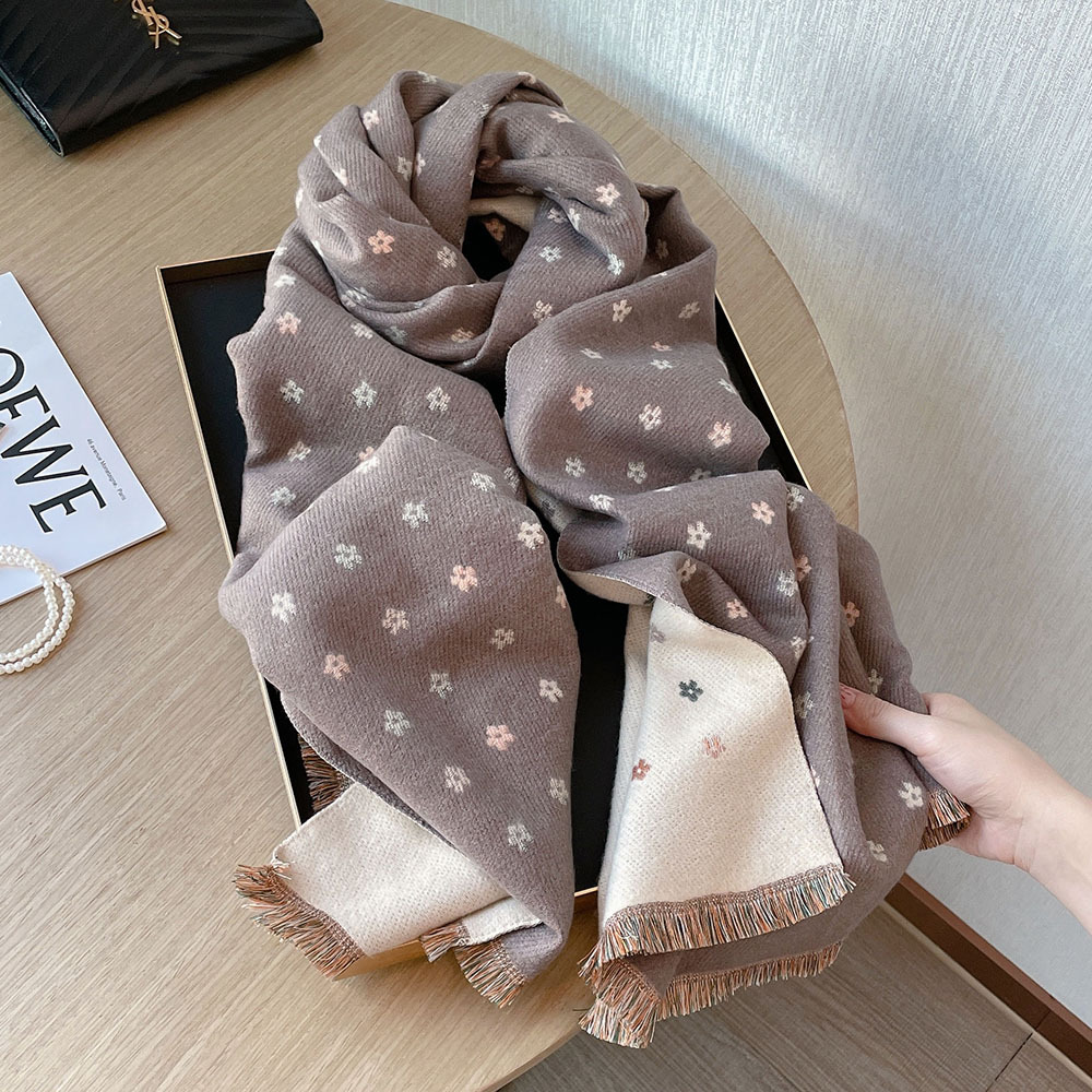 Version des berühmten Damen-Schals mit süßen kleinen Blumen im Kaschmir-Quasten-Stil für Damen, 192 x 62 cm, warm im Winter_voghion.com