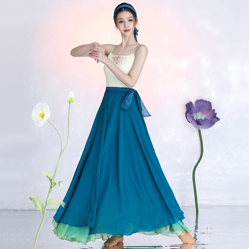 Big hem gauze skirt only this green classical dance costume double…