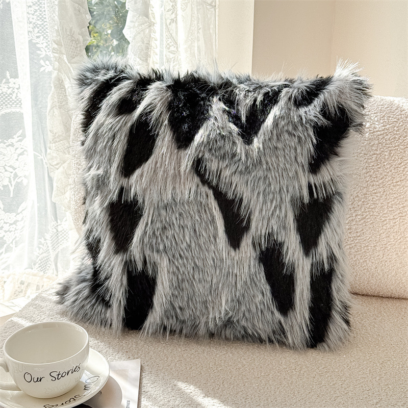 El mink Grey