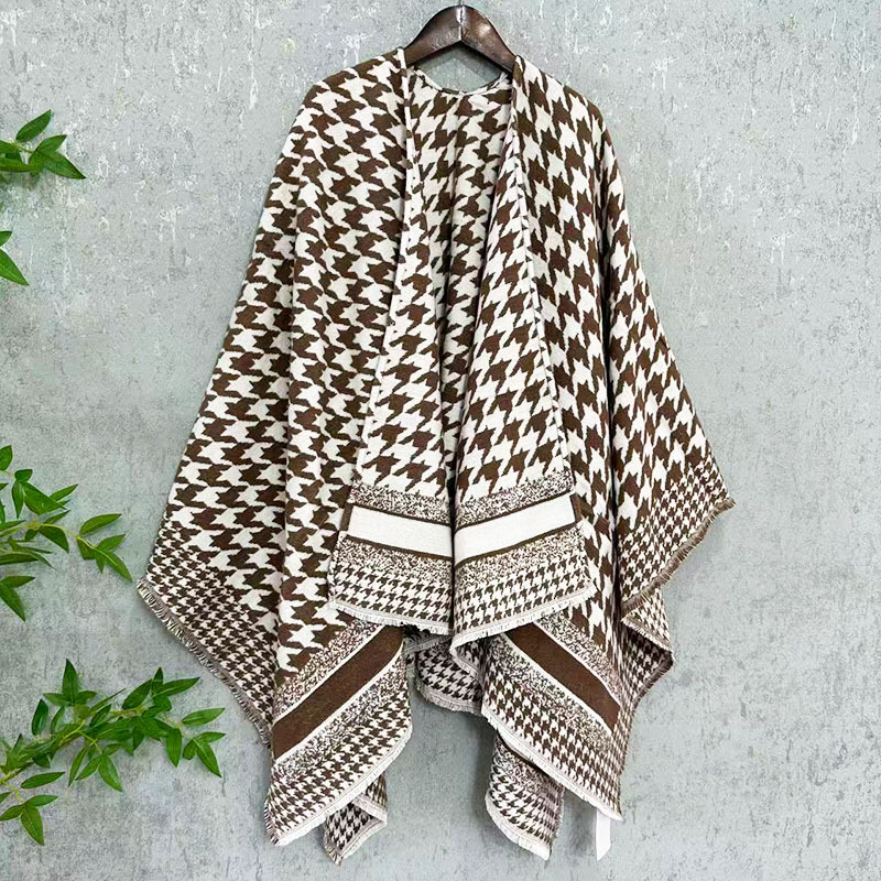 欧美新款斗篷披肩旅游穿搭大披风外搭网红同款大牌保暖仿羊绒围巾