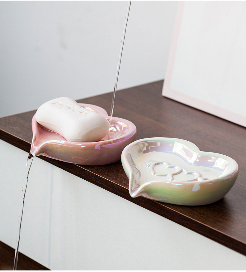 234g Weight Soap dish Storage & Cleaning Simple Style Classic Style Heart Shape Ceramics Soap Dish