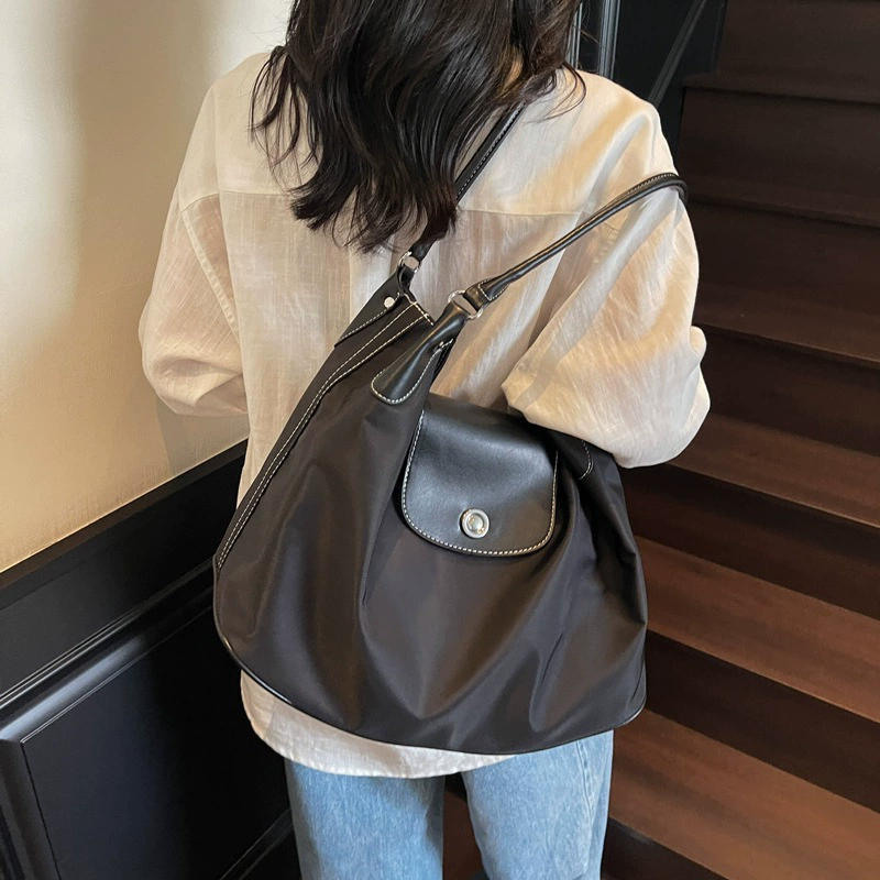 Capacious shoulder bag, fashionable one-shoulder bag