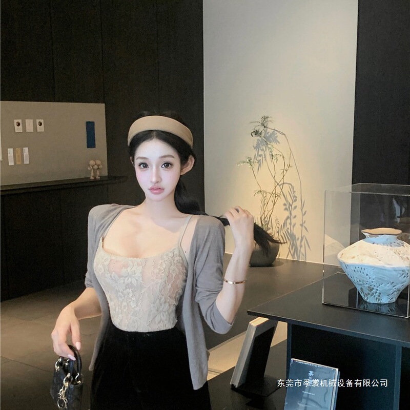 蕾丝拼接纯欲吊带背心长袖针织开衫女秋季套装黑色休闲短裤三件套|undefined