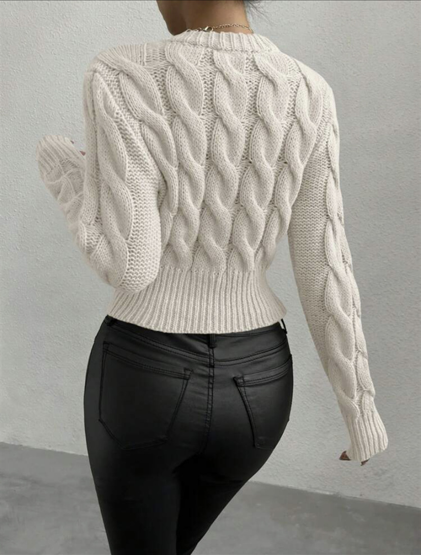 Oversized striktrøje til kvinder med kabelmønster vinter_voghion.com