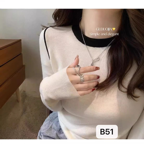 Retro contrast color stitching knitted sweater women's early autumn design slim thin shoulder top