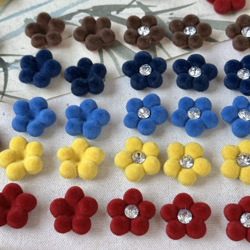 Autumn and winter cute plush flocked diamond-studded flower accessories DIY earrings, women's phone cases, hair clips, and decorative materials wholesale Autumn and winter cute plush flocked diamond-studded flower accessories DIY earrings, women's phone cases, hair clips, and decorative materials wholesale