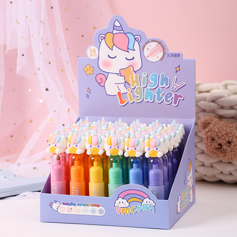 Cartoon fluorescence cute seal for students
