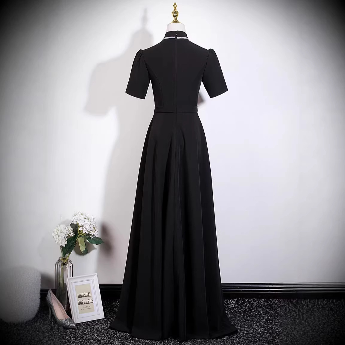 Women's Sophisticated Black Fitted Evening Gown Hepburn Style Elegant Dress for French Fashion Show Or Event_ecoleips.com