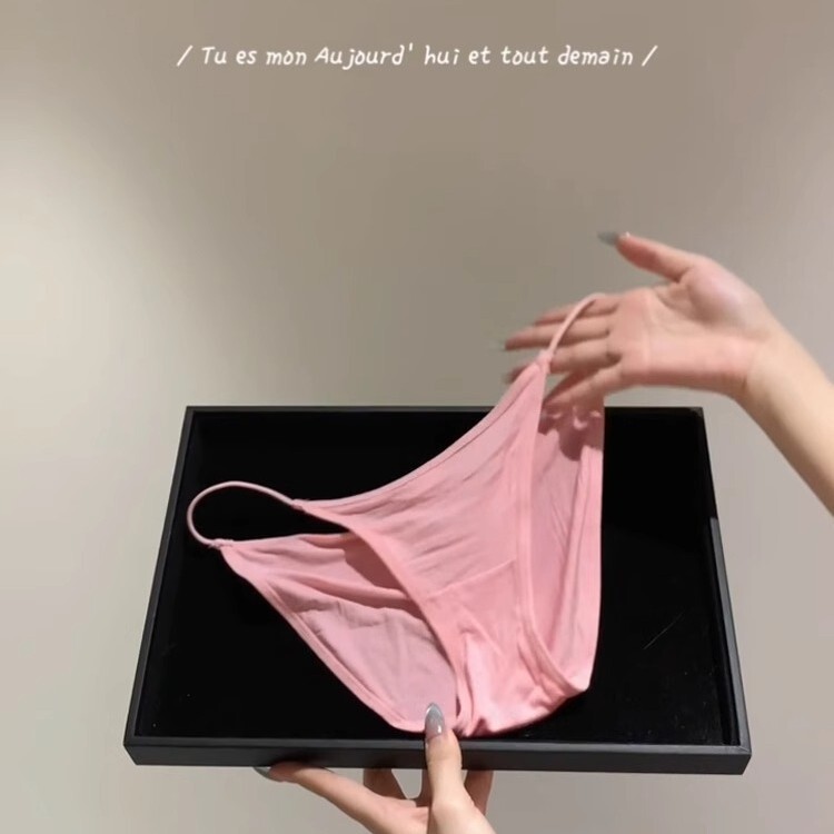Hot Girl Bikini Thin Strap Low Waist Soft Cotton Sexy Pure Desire Underwear Women's Simple Skin White Ballet High Slit Briefs
