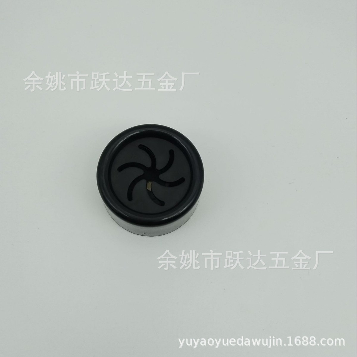 Toalla de gancho pequeña creativa, etiqueta adhesiva fuerte sin costuras en forma de cruz, gancho anticolisión sin perforar gancho redondo detrás de la puerta