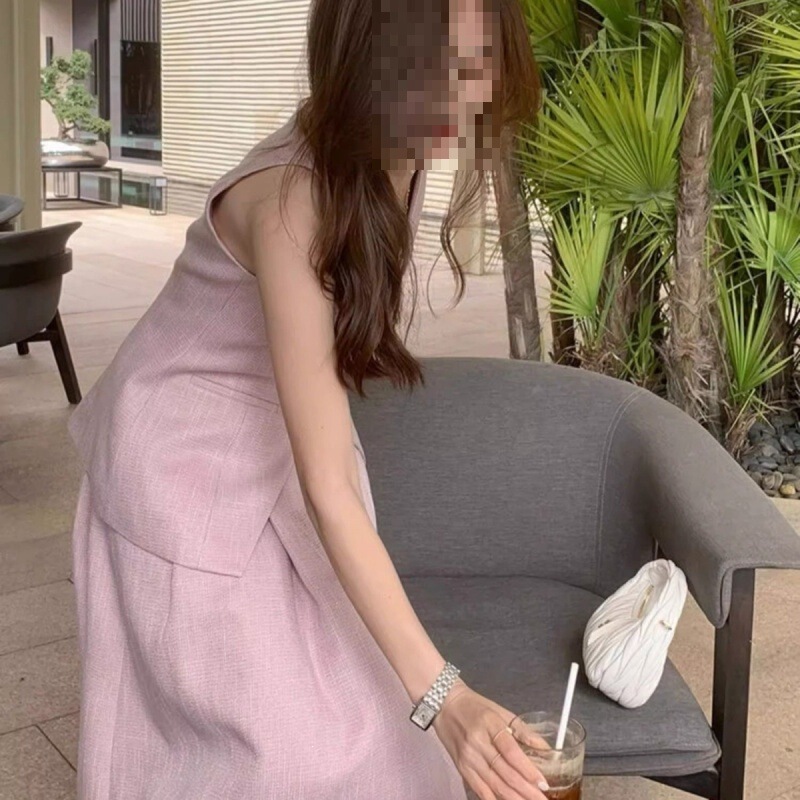Summer Fashion Suit Set with a Stylish Vibe, 2025 High-End New Model, Sleeveless Vest + Skirt Two-Piece Set Summer Fashion Suit Set with a Stylish Vibe, 2025 High-End New Model, Sleeveless Vest + Skirt Two-Piece Set