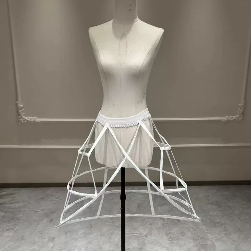 新款cos黑白色卡门半身衬裙有骨镂空交叉鱼骨鸟笼裙撑洛丽塔衬裙