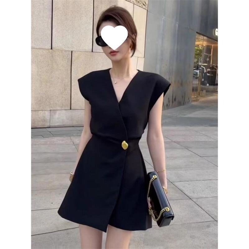 European High-End Collared Jumpsuit Dress for Women, 2026 Summer Fashion Stylish Design Black Dress