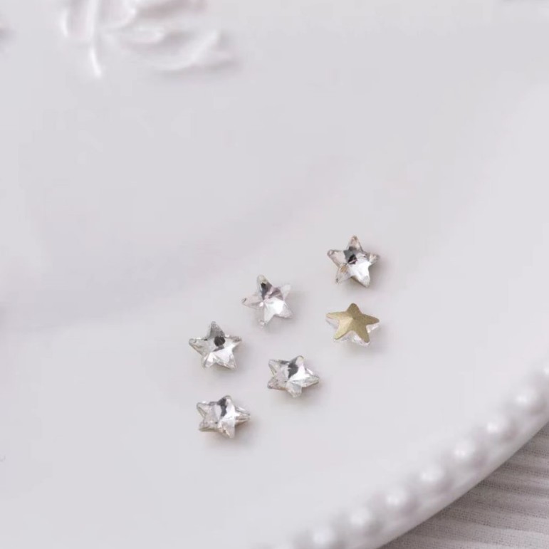 Pointed bottom white 5*5 five-pointed star