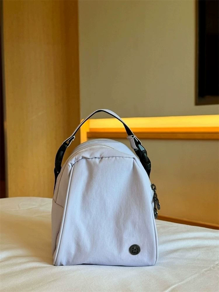 Quality small small bag, bag strap one shoulder, purse