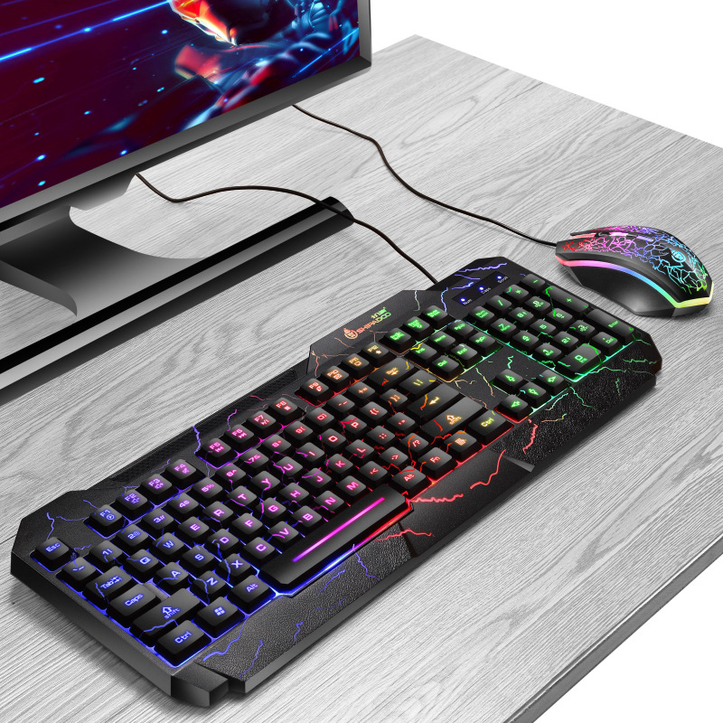 Wired Gaming Keyboard And Mouse Combo With Cracked Glow Design_voghion.com