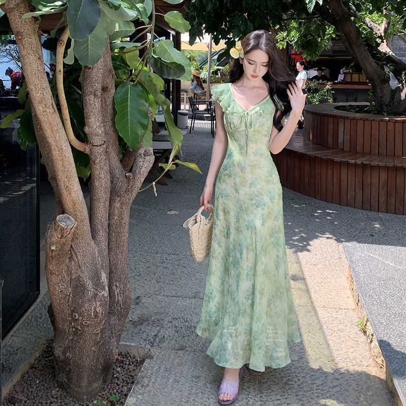해변 휴가 녹색 꽃무늬 작은 플라잉 슬리브 드레스, 부드러운 기질, 독특하고 아름다운 허리라인 A라인 비치 롱 드레스