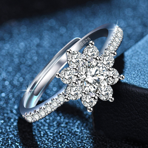 New high-end snowflake-shaped bloom ring, temperament tail ring, six-claw simple women's group inlaid zircon ring jewelry