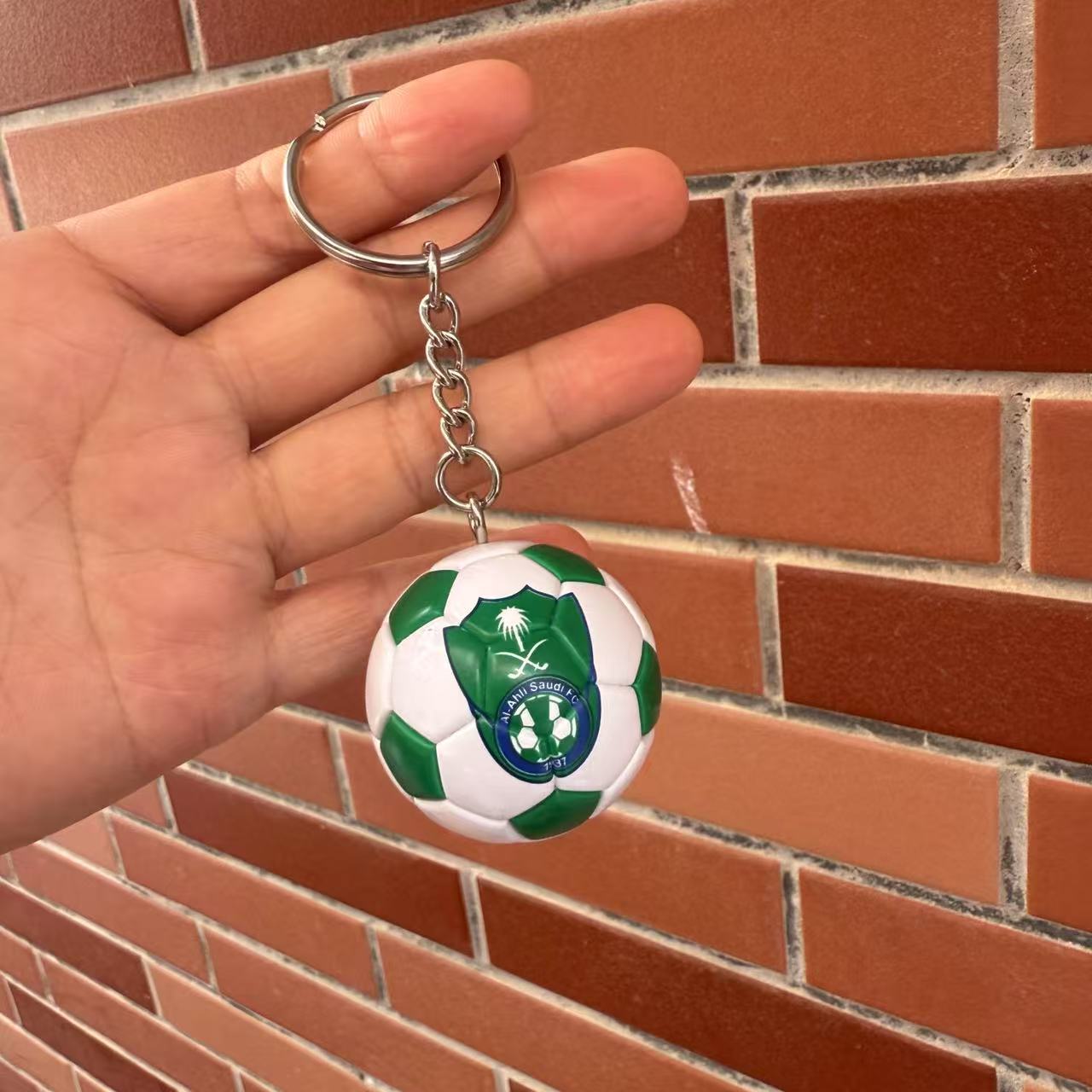 Mini pequeño colgante de fútbol llavero colgante Real Madrid Copa del Mundo regalo de cumpleaños para fanáticos varones