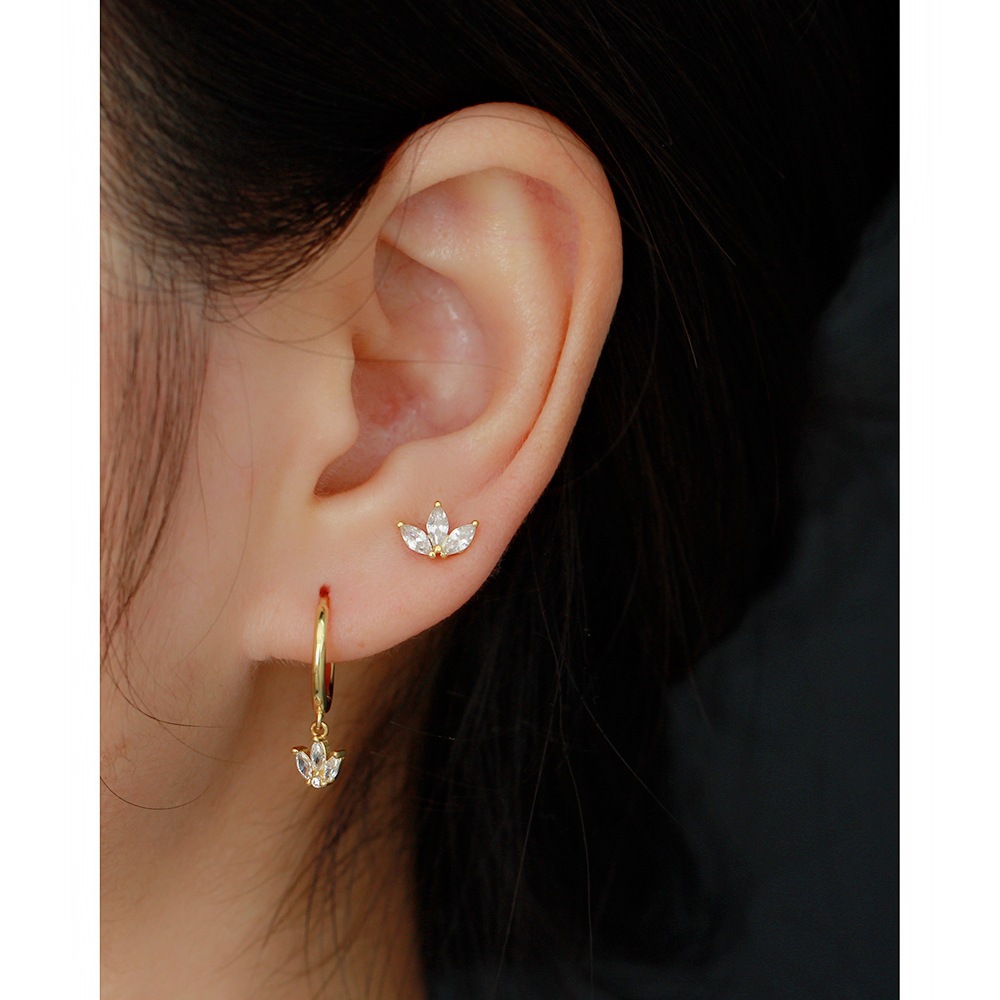 Sweet Flower Sterling Silver Plating Zircon Earrings 1 Pair